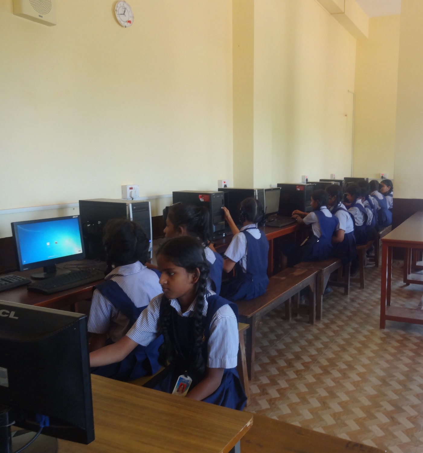 Computer Lab – ROSARY HIGH SCHOOL NAVELIM